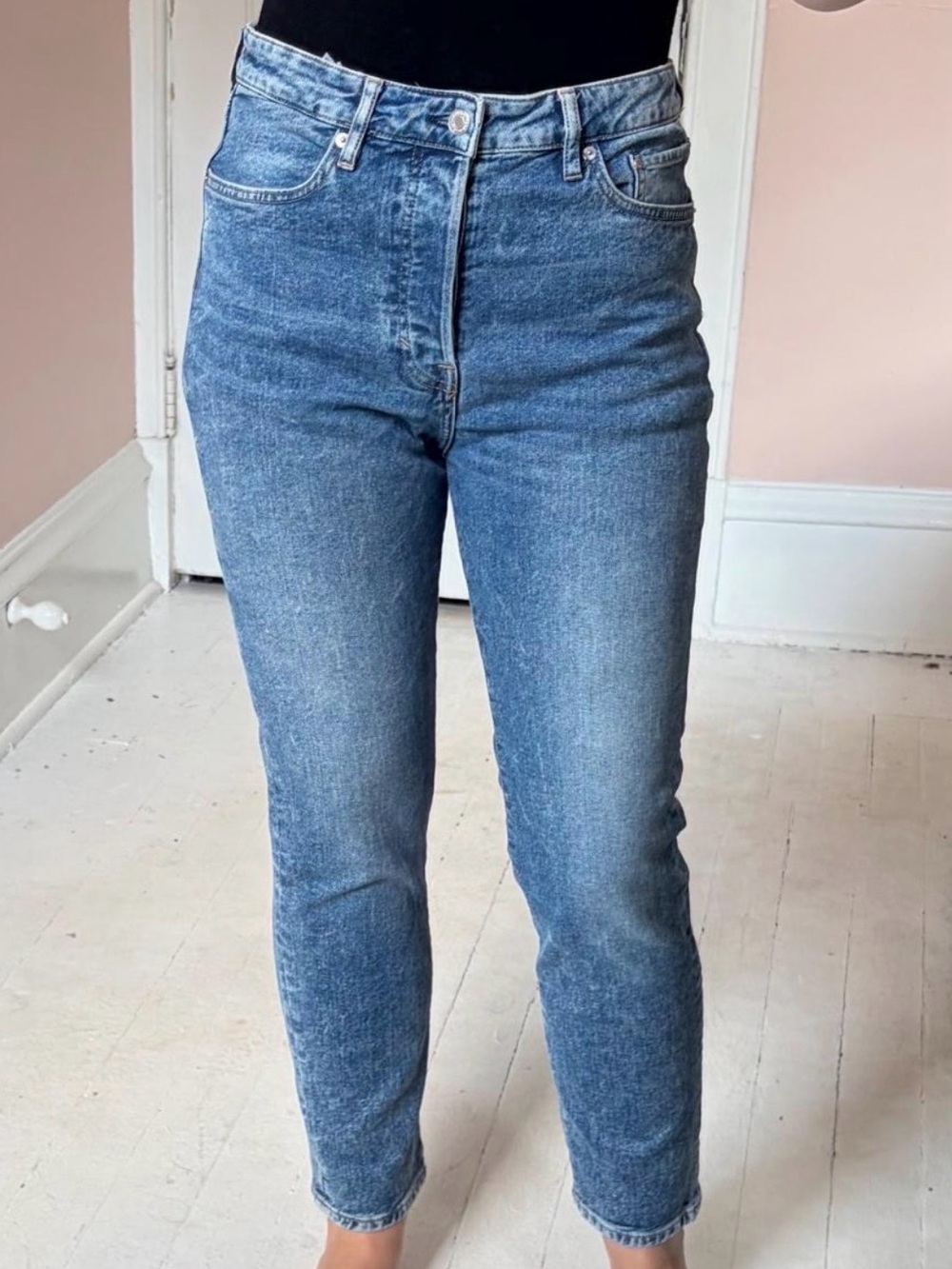 H&M High-Rise Straight-Leg Blue Jeans